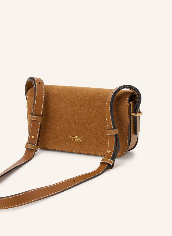 TOMMY HILFIGER Umhängetasche COGNAC / GOLD