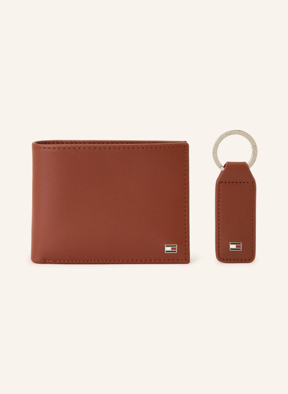 TOMMY HILFIGER Set: Geldbörse und Schlüsselanhänger COGNAC