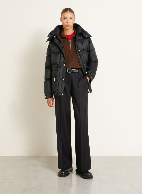 MONCLER Daunenjacke SESIE mit abnehmbarer Kapuze SCHWARZ
