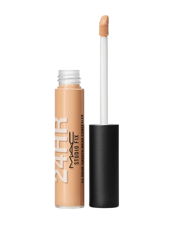 M.A.C STUDIO FIX 24HOUR SMOOTH WEAR CONCEALER NW 32