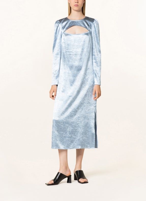 BAUM UND PFERDGARTEN Dress ANETO with cut-out LIGHT BLUE