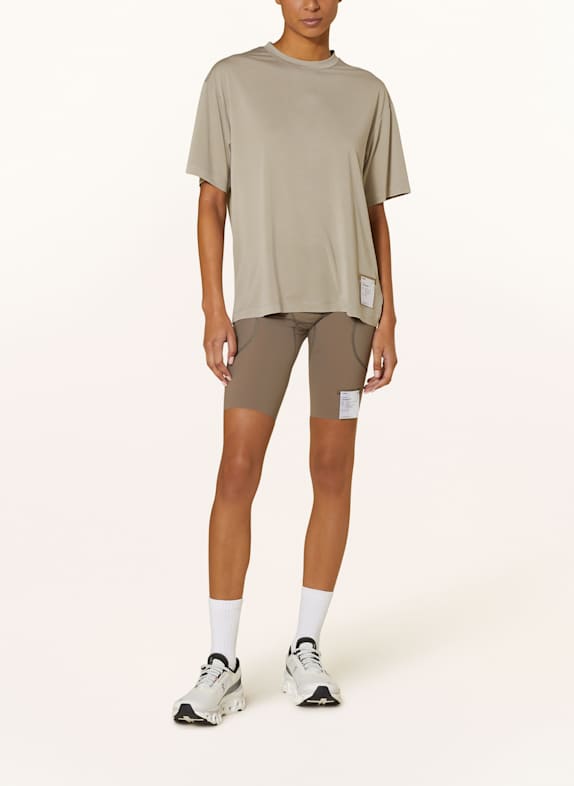 SATISFY AURALITE™ Running Shirt LIGHT GRAY
