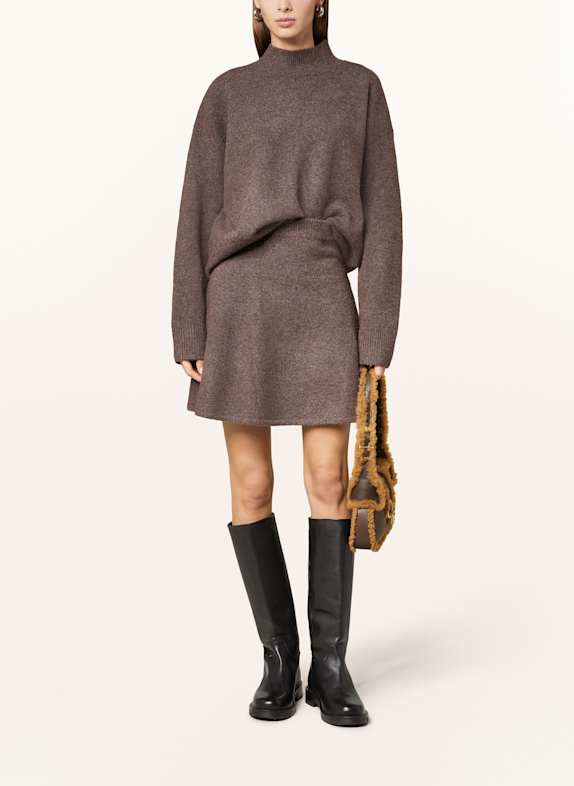 NEO NOIR Pull PAULINA MARRON