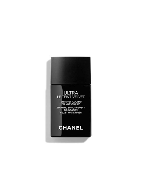 CHANEL ULTRA LE TEINT VELVET B20