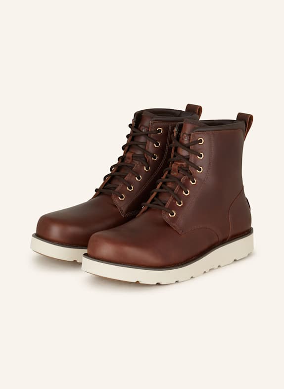 UGG CLASSIC platform boots DARK BROWN
