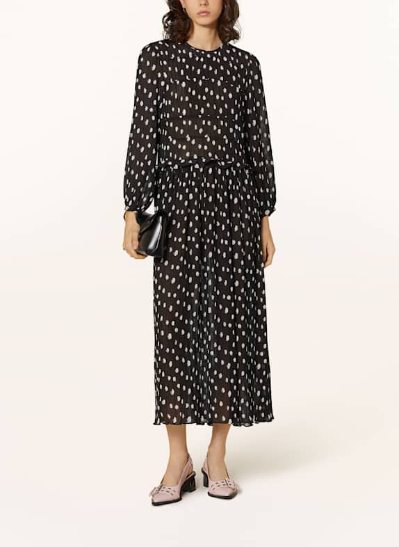 BAUM UND PFERDGARTEN Plisseekleid ALFIE mit Rüschen SCHWARZ/ WEISS