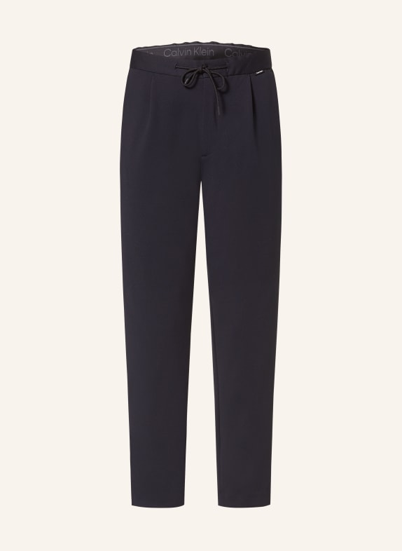 Calvin Klein Spodnie w dresowym stylu tapered fit GRANATOWY