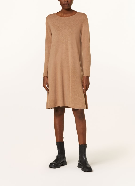 (THE MERCER) N.Y. Strickkleid aus Cashmere CAMEL