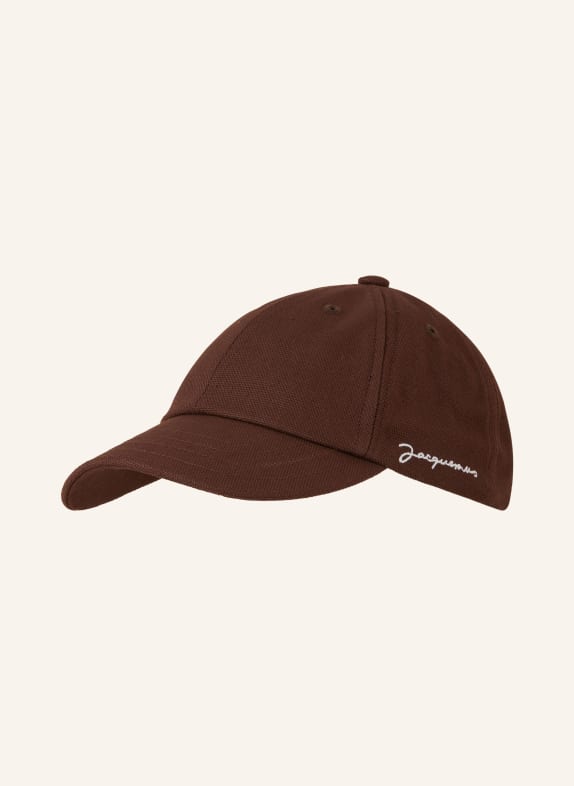 JACQUEMUS Kšiltovka LA CASQUETTE HNĚDÁ