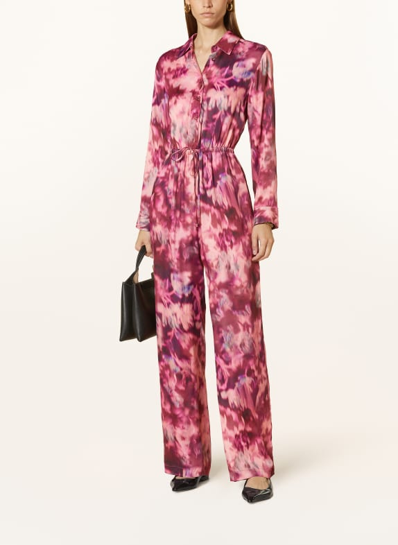 MRS 
HUGS Jumpsuit aus Satin BURGUNDY