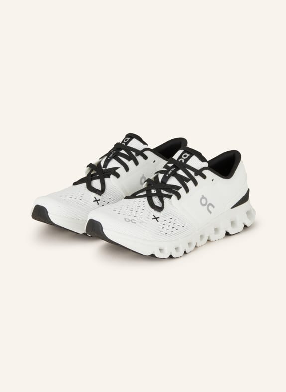 On Fitnessschuhe CLOUD X 4 WEISS/ SCHWARZ