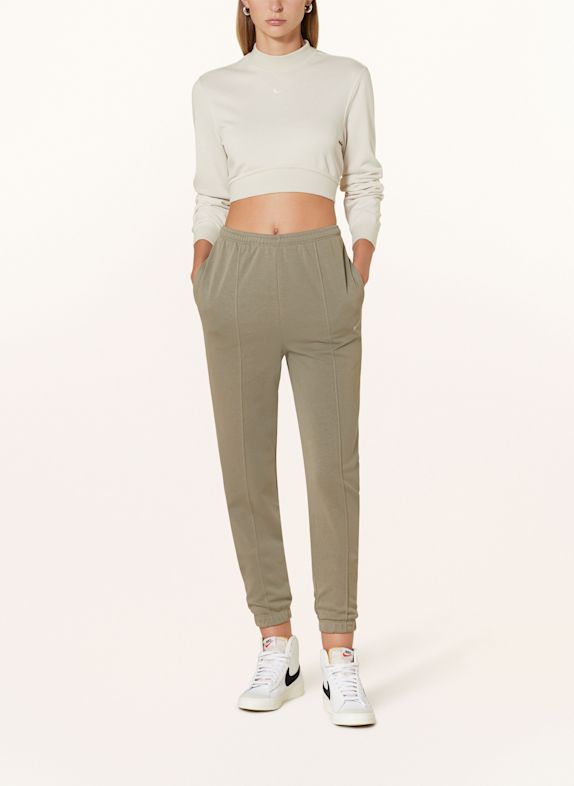 Nike Sweatpants SPORTSWEAR CHILL TERRY OLIV