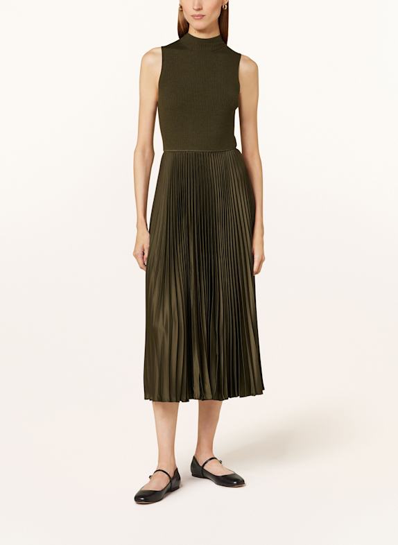 Levi's cactus serif logo print t-shirt in black Dress in mixed materials DARK GREEN