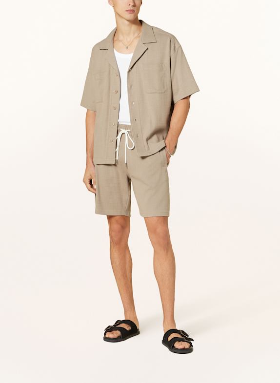DRYKORN Resorthemd LAUWRENZ Comfort Fit van jersey BRUIN