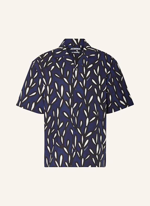 JACQUEMUS Košile resort LA CHEMISE JEAN Comfort Fit TMAVĚ MODRÁ/ ČERNÁ/ BÍLÁ