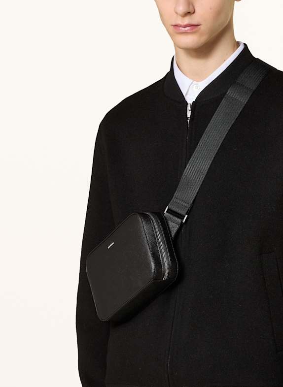 SANDRO Saffiano-Gürteltasche SCHWARZ