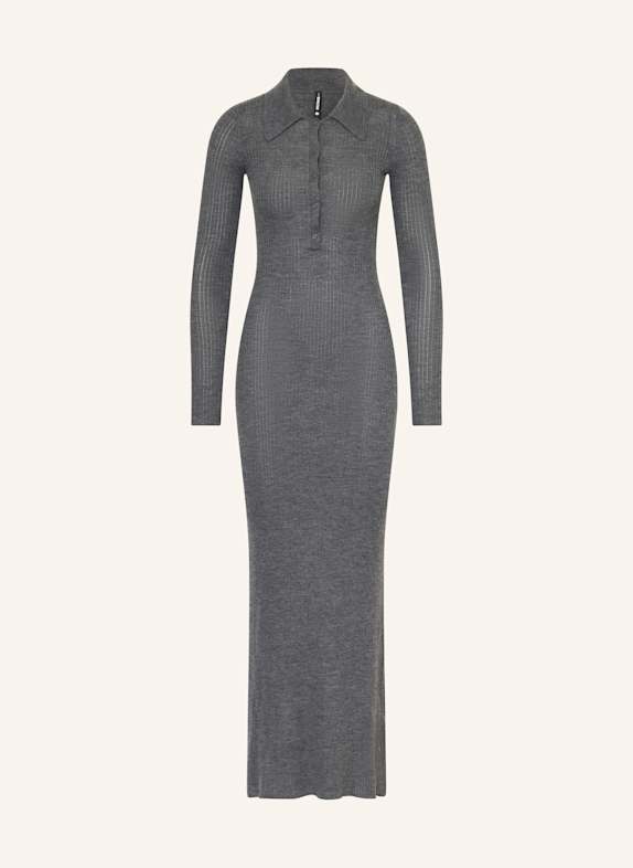 WRSTBHVR Pletené šaty ROMI TMAVĚ ŠEDÁ