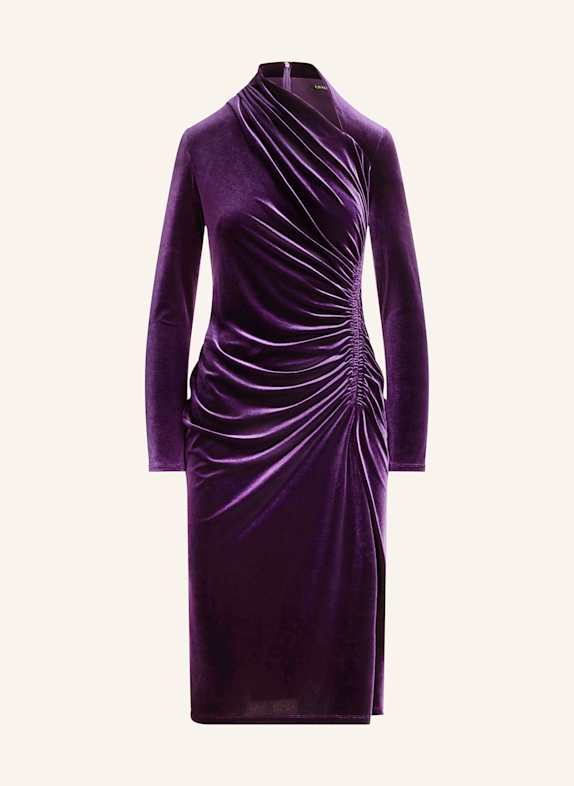 Blejzry a saka Pouzdrové šaty ze sametu TMAVĚ FIALOVÁ
