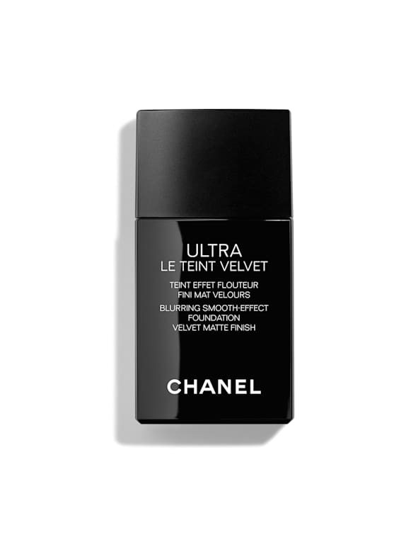 CHANEL ULTRA LE TEINT VELVET B30