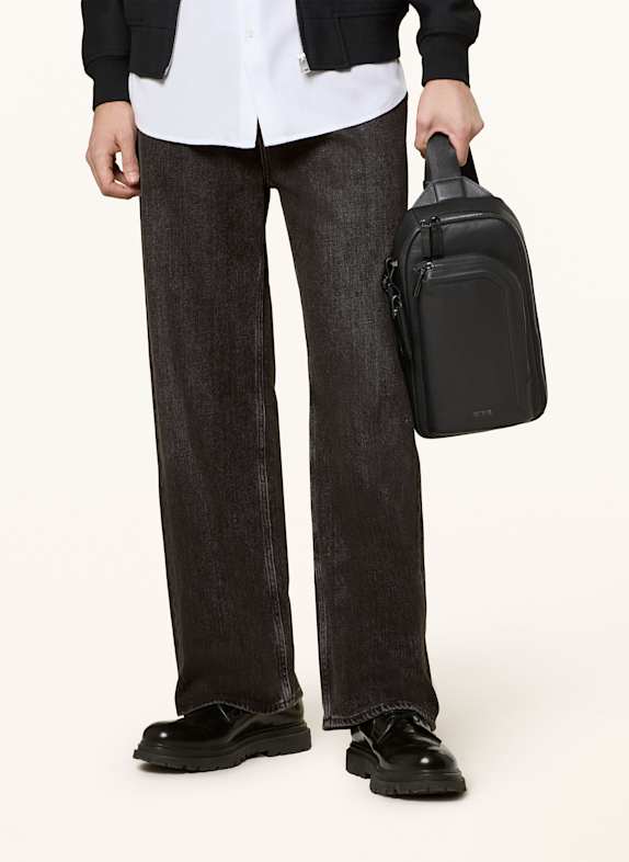 TUMI HARRISON skuldertaske GREGORY SLING SORT
