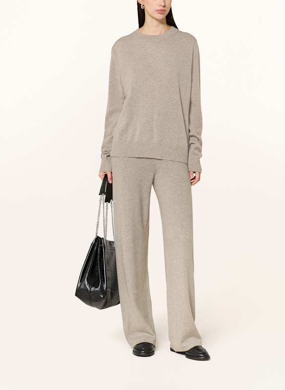 SOFT GOAT Set: Cashmere sweater and cashmere knit trousers BEIGE