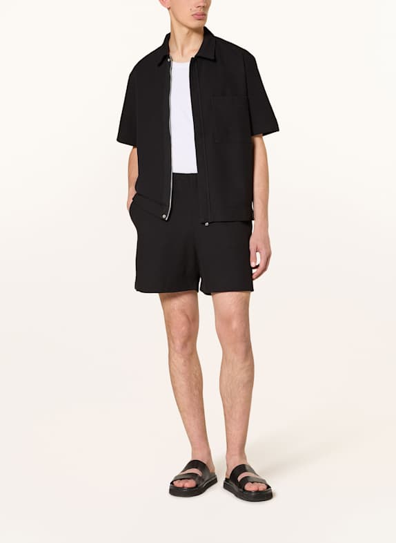 COS Korte mouwen Comfort Fit overhemd van jersey ZWART