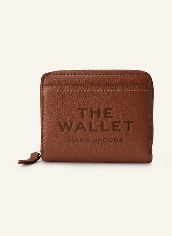 MARC JACOBS Peněženka THE MINI COMPACT WALLET HNĚDÁ