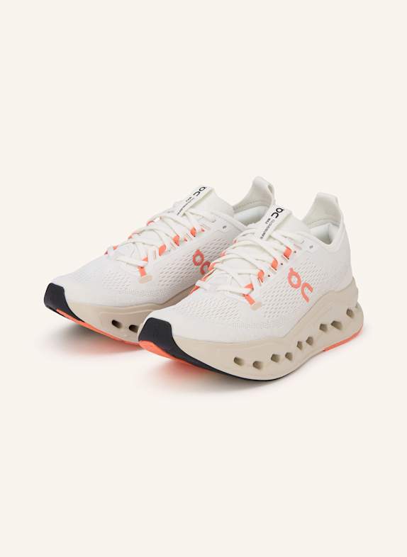 On Class clowns of the sneaker collaboration world ECRU/ SALMON