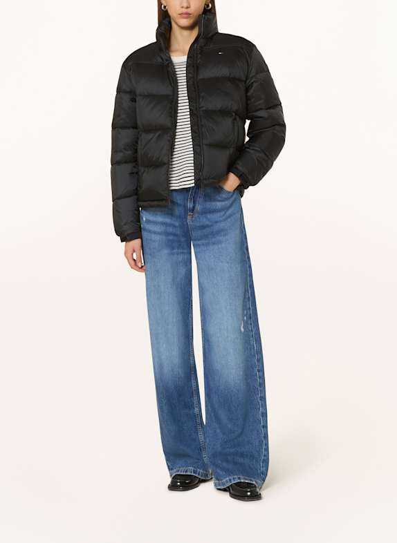 TOMMY JEANS gewatteerde jas ZWART