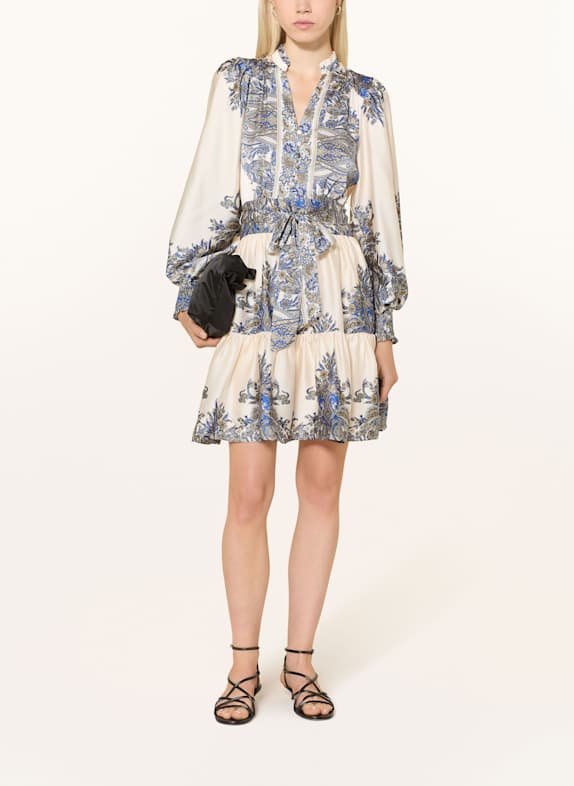 NEO NOIR Robe en satin MALFIDA à volants ÉCRU/ BLEU