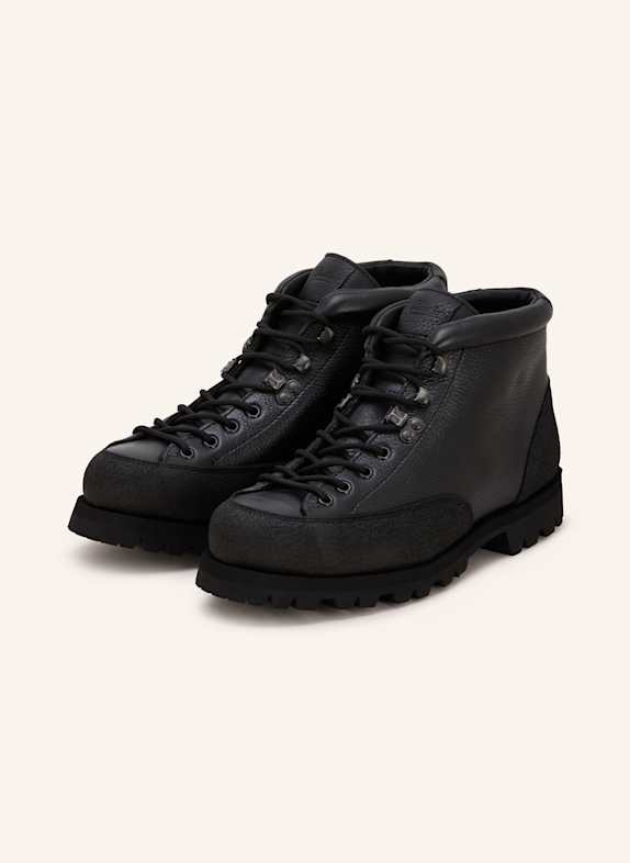 Paraboot announced her shoe sponsor BLACK