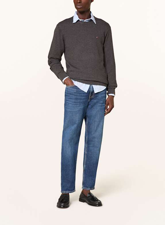 TOMMY HILFIGER tröja MÖRKGRÅ