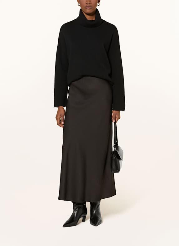 MRS 
HUGS Rollkragenpullover SCHWARZ