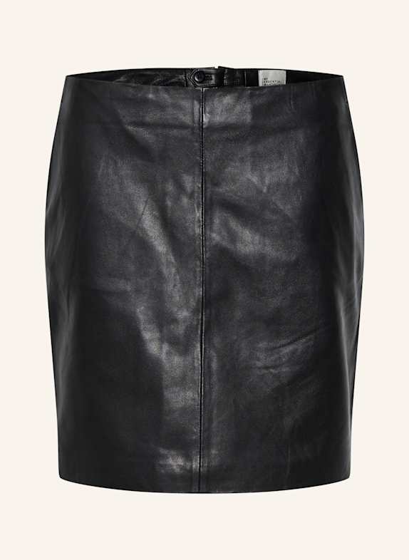 MY ESSENTIAL WARDROBE Lederrock