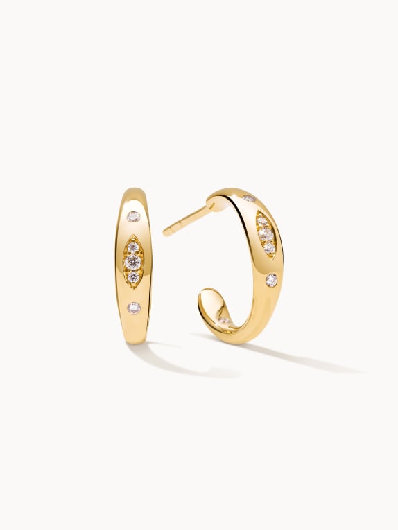 TAMARA COMOLLI Ohrringe GYPSY CREOLE SMALL aus 18 Karat Gelbgold mit Diamant Pavé GOLD