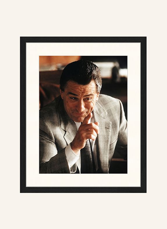 JACOB BADEN Wandbild  ROBERT DE NIRO IN „WE GO ANYWHERE“ mit Rahmen SCHWARZ