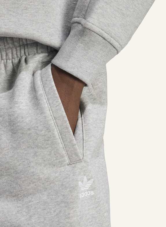 adidas Originals ESSENTIALS LOOSE JOGGINGHOSE GRAU