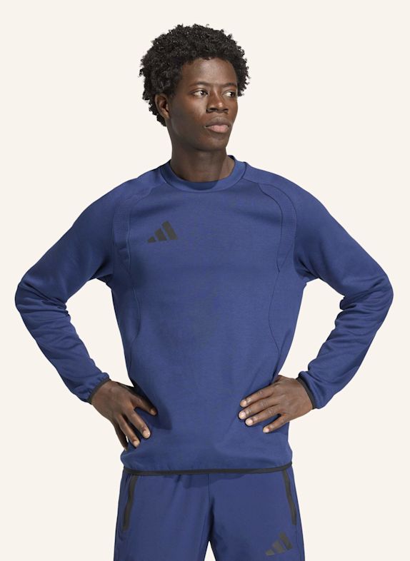 adidas TIRO TRAVEL SWEATSHIRT, RUNDHALSAUSSCHNITT SCHWARZ