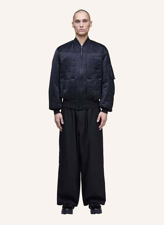 Y-3 Y-3 SPORT UNIFORM TRAININGSHOSE MIT NADELSTREIFEN SCHWARZ