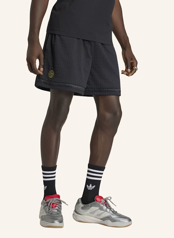 adidas FC BAYERN MÜNCHEN SHORTS SCHWARZ
