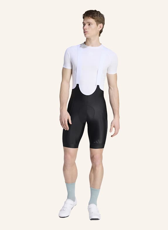 adidas ESSENTIALS CARGO-RADSHORTS MIT TRÄGERN, GEPOLSTERT SCHWARZ