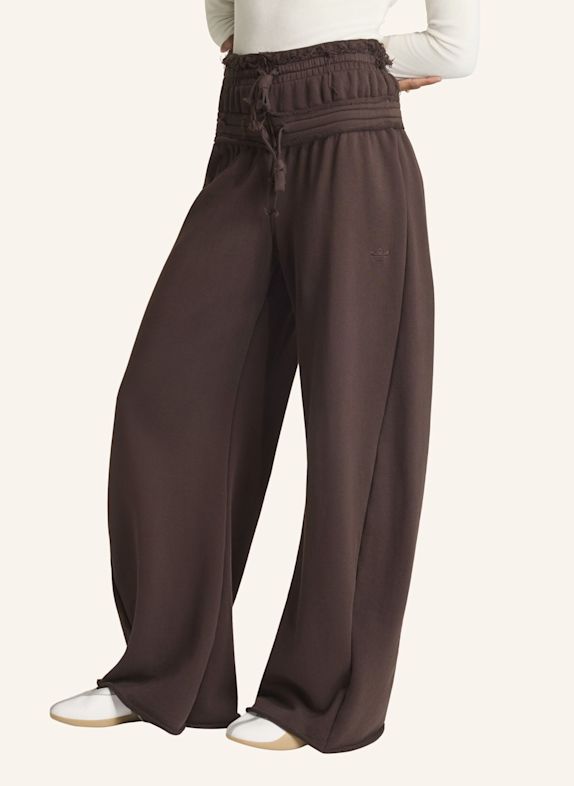 adidas Originals SST HOSE, DOPPELTER BUND BRAUN