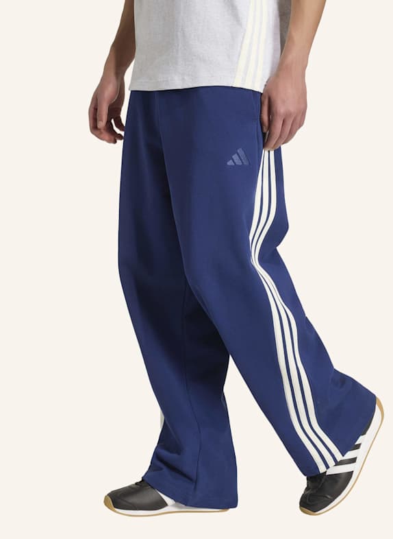adidas ADIDAS KIT 3-STREIFEN HOSE, WEIT GESCHNITTEN BLAU