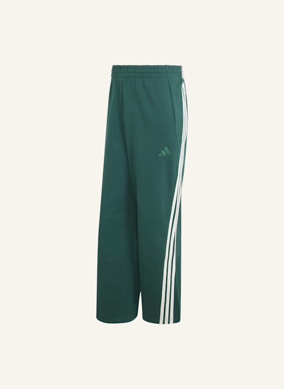 adidas ADIDAS KIT 3-STREIFEN HOSE, WEIT GESCHNITTEN GRÜN/ WEISS