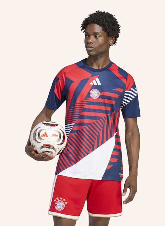 adidas FC BAYERN MÜNCHEN 26/27 PRE-MATCH SHIRT BLAU/ ROT