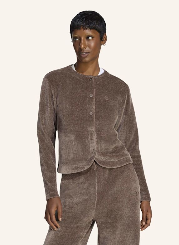 adidas Originals PREM ESS CARDIGAN, KNOPFLEISTE, CHENILLE BRAUN