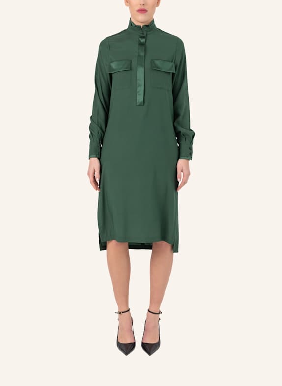 Helene Galwas Midi Hemdkleid aus Seide BRITTA GRÜN