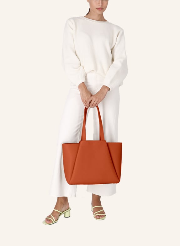 KAAI Schultertasche MIDI PYRAMID DUNKELORANGE