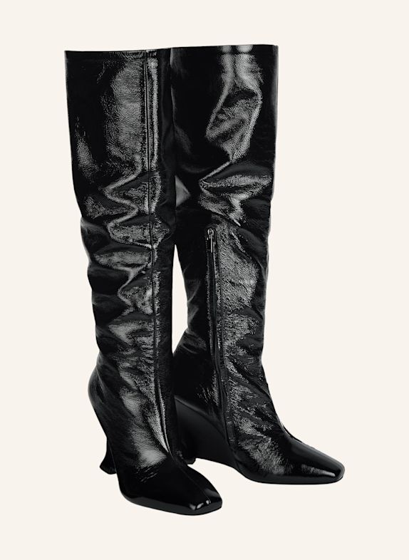 BALMAIN Stiefel Wedge aus geknittertem Lackleder SCHWARZ