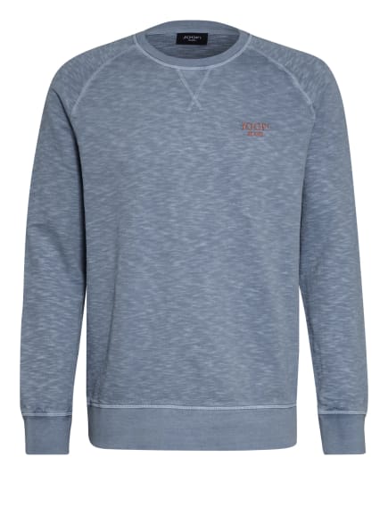 jeans with sweatshirt